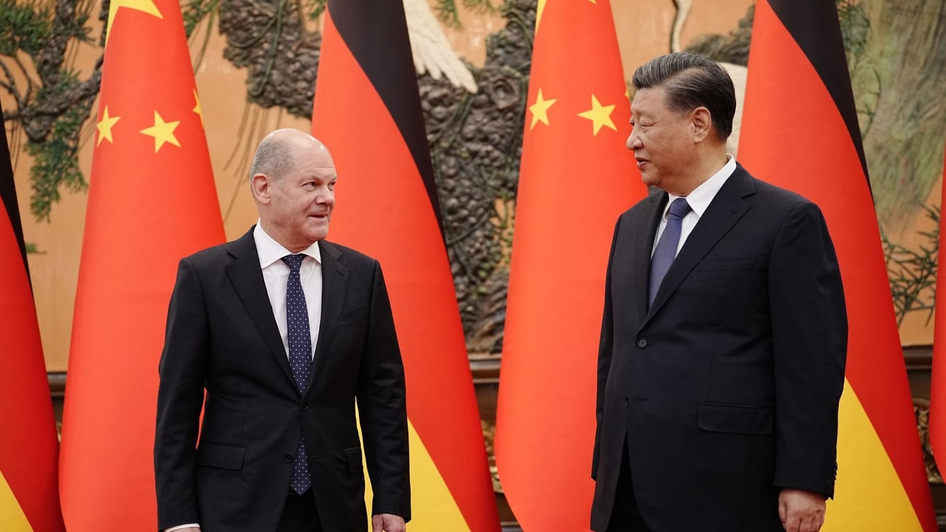 Olaf Scholz + Xi Jinping