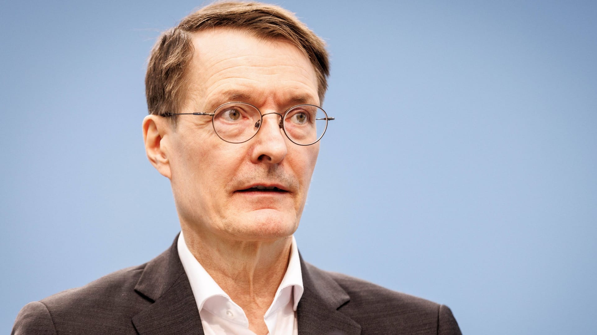 Gesundheitsminister Karl Lauterbach (SPD) bei einer Pressekonferenz in Berlin.