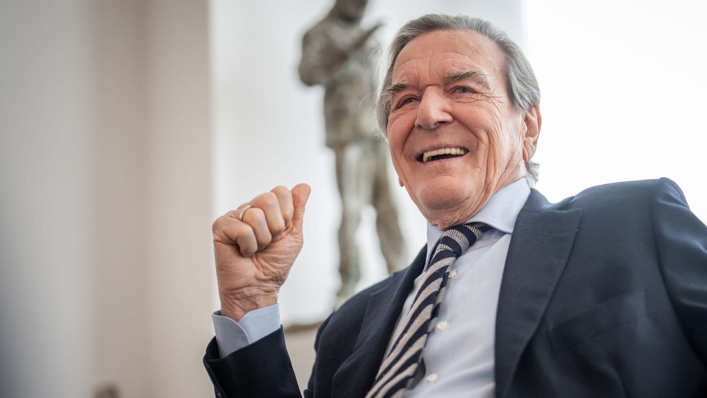 Gerhard Schröder: Ex-Kanzler feiert 80. Geburtstag mit Politikern und Promis