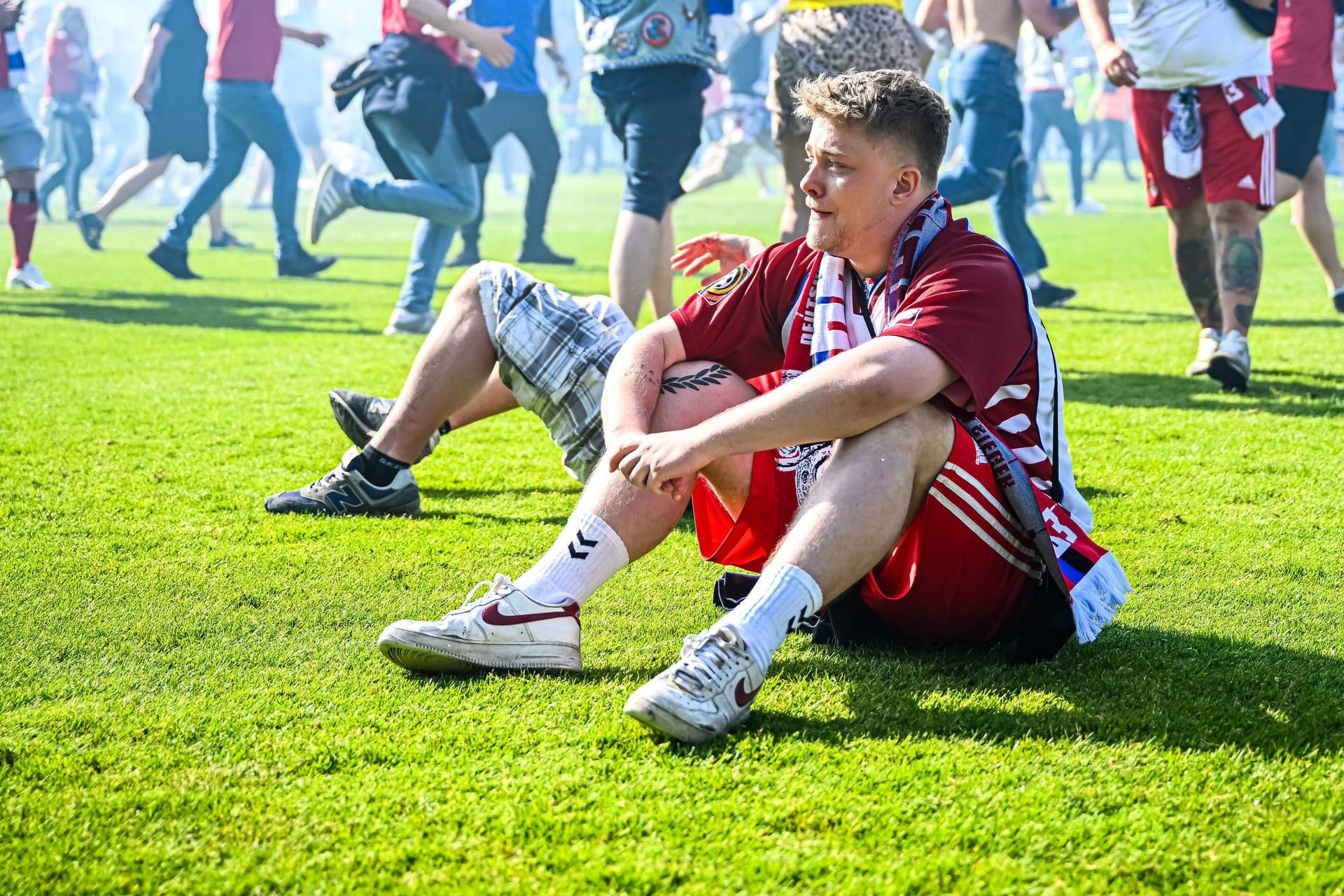 In Sandhausen wäre der HSV 2023 fast aufgestiegen: Doch in allerletzter Sekunde ließ Heidenheim die Träume der Hamburger Fans noch platzen.