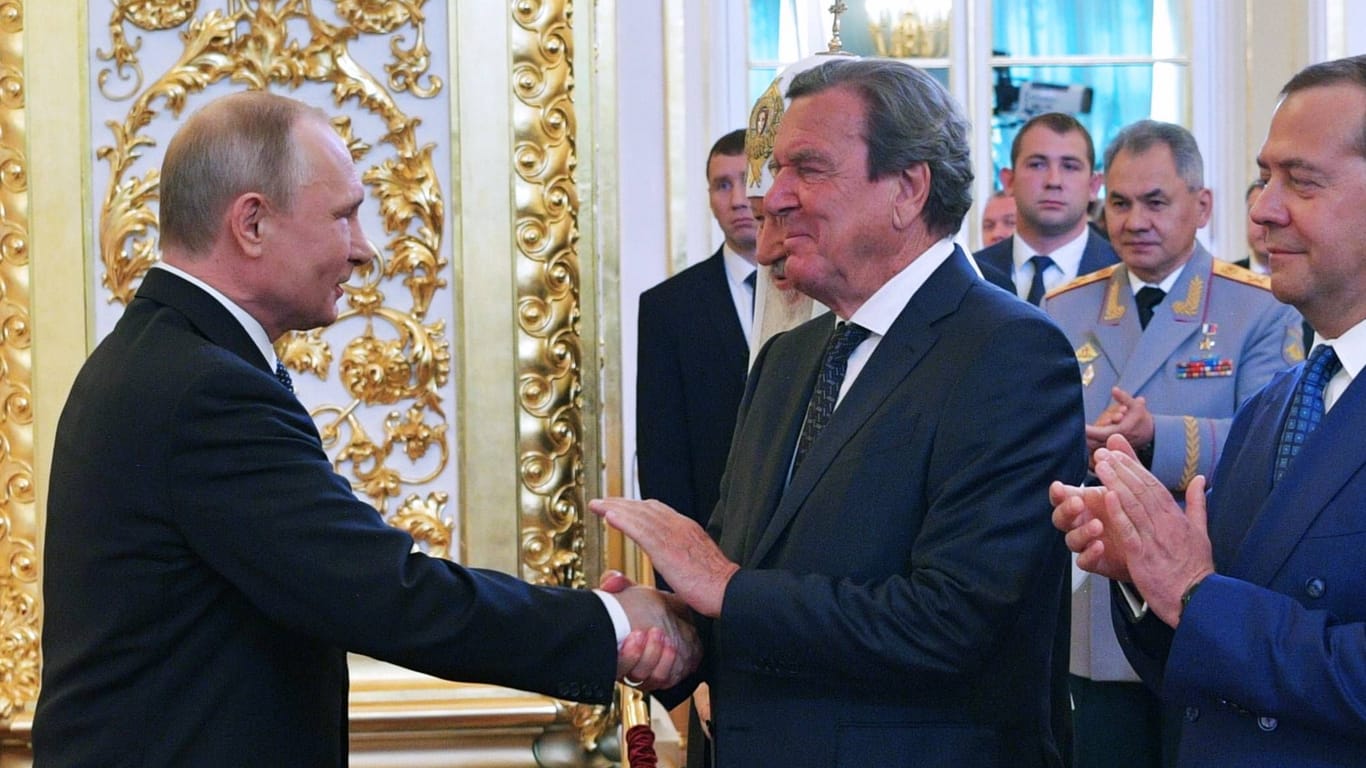 Glückwunsch zur Wiederwahl: Gerhard Schröder gratuliert 2018 Wladimir Putin, den er als seinen Freund bezeichnet.