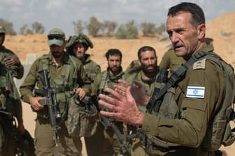 Israels Generalstabschef Herzi Halevi (Archivbild): Halevi soll weitere Schritte im Krieg gegen die Hamas genehmigt haben.
