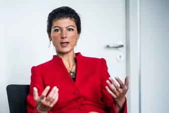Sahra Wagenknecht: "Wir werden garantiert nicht mit Rechtsradikalen wie Herrn Höcke koalieren."