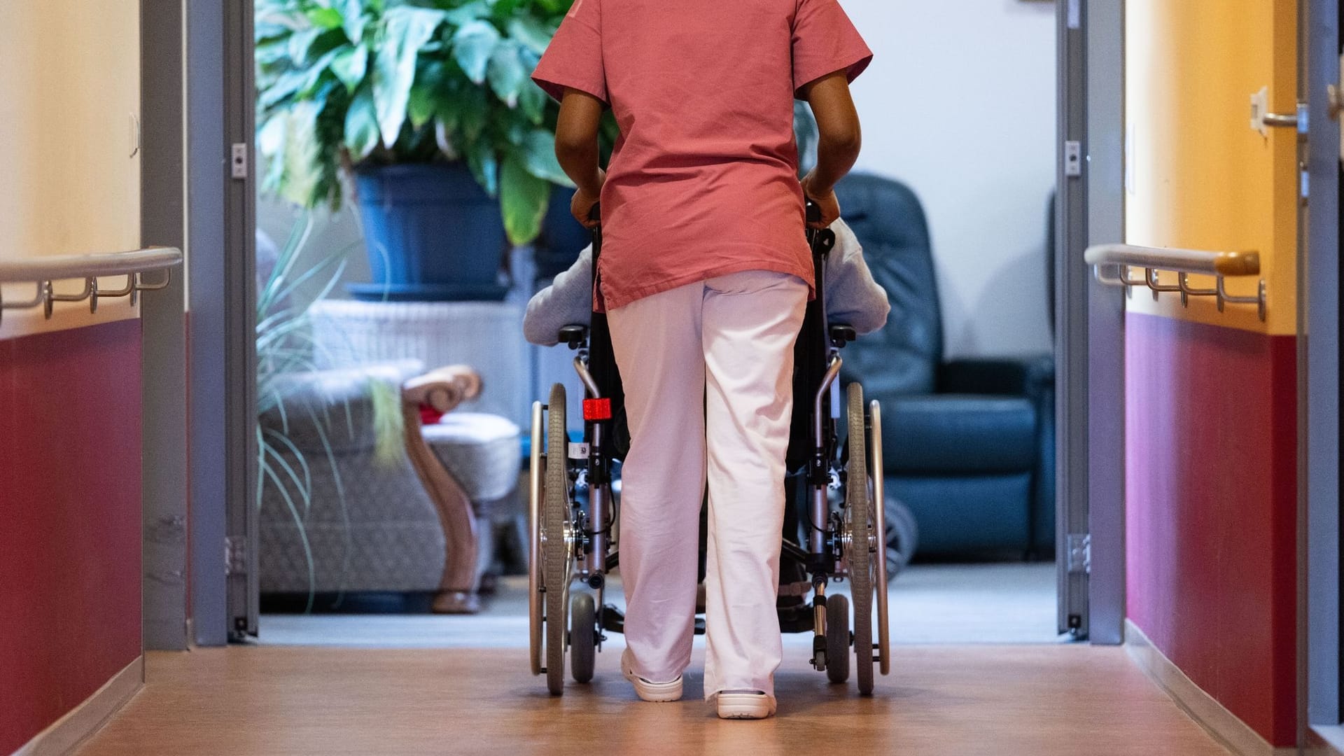 Pflegerin und Patientin Pflegerin und Patientin
