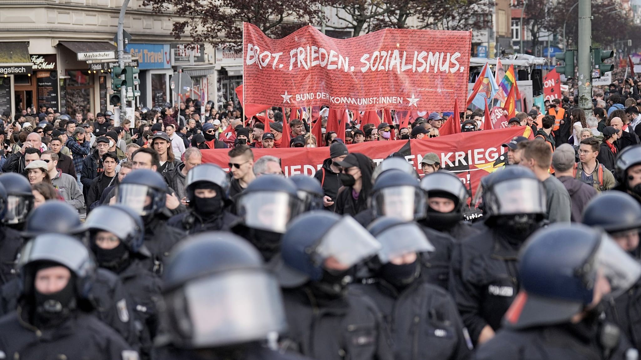 1. Mai: 5500 Polizisten in Berlin im Einsatz