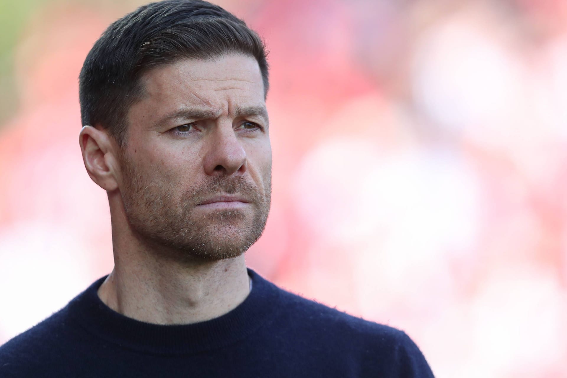 Xabi Alonso: Heutzutage kennt man den Spanier nur mit gepflegtem Kurzhaarschnitt.