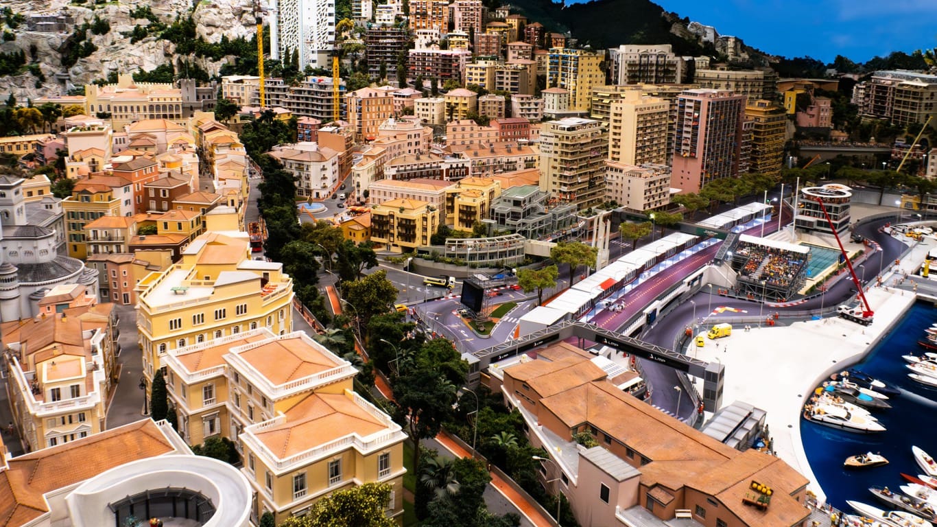 Der Hafen, die Boxengasse, die Hochhäuser: Beim Monaco-Nachbau hat das "Miwula"-Team auf Detailtreue geachtet.