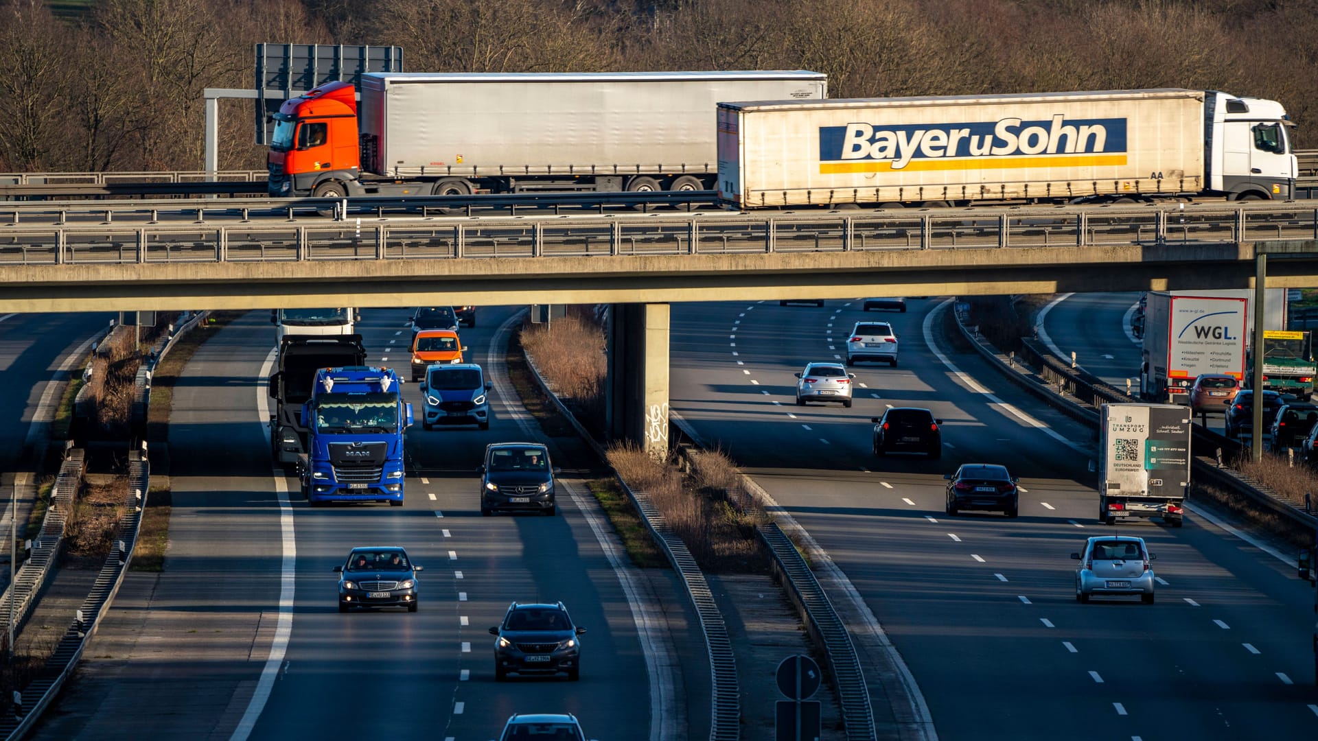 Das Autobahnkreuz Westhofen (Symbolbild): Jugendliche haben hier einen Autofahrer in Gefahr gebracht.