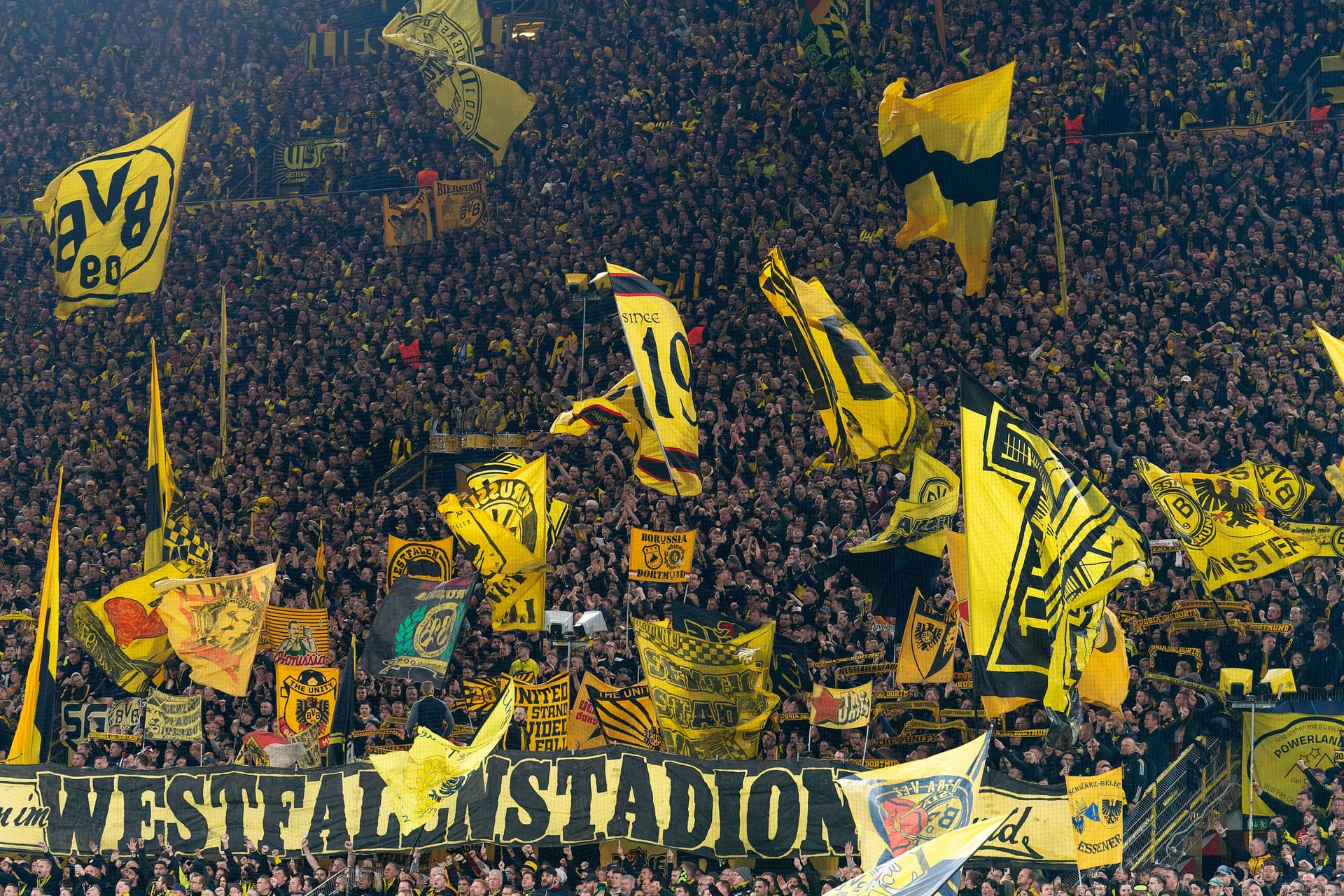 Der Signal Iduna Park beim Spiel gegen Atlético Madrid: Das BVB-Stadion war wir immer ausverkauft.