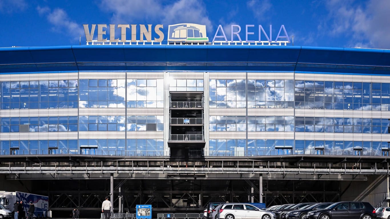 Veltins Arena: Der Verein prüft verschiedene Optionen.
