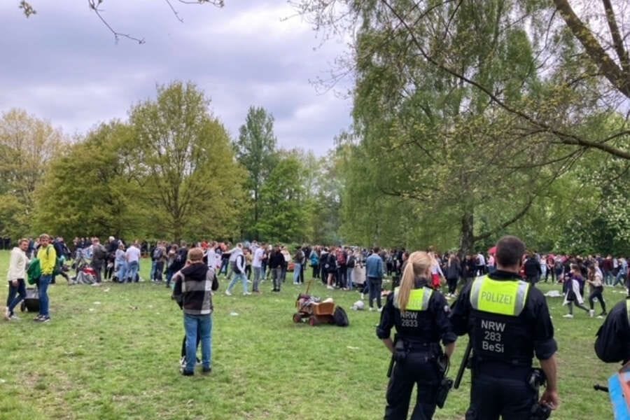 1. Mai am Cappenberger See: Die Stadt Lünen erinnert an die Regeln.