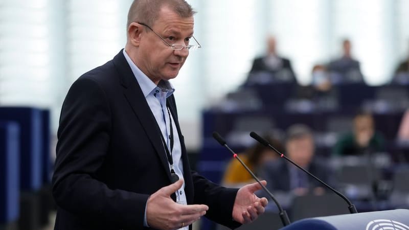 Der deutsche CDU-Politiker Markus Pieper verzichtet nach heftiger Kritik auf das Amt als Beauftragter der EU-Kommission. Der deutsche CDU-Politiker Markus Pieper verzichtet nach heftiger Kritik auf das Amt als Beauftragter der EU-Kommission.