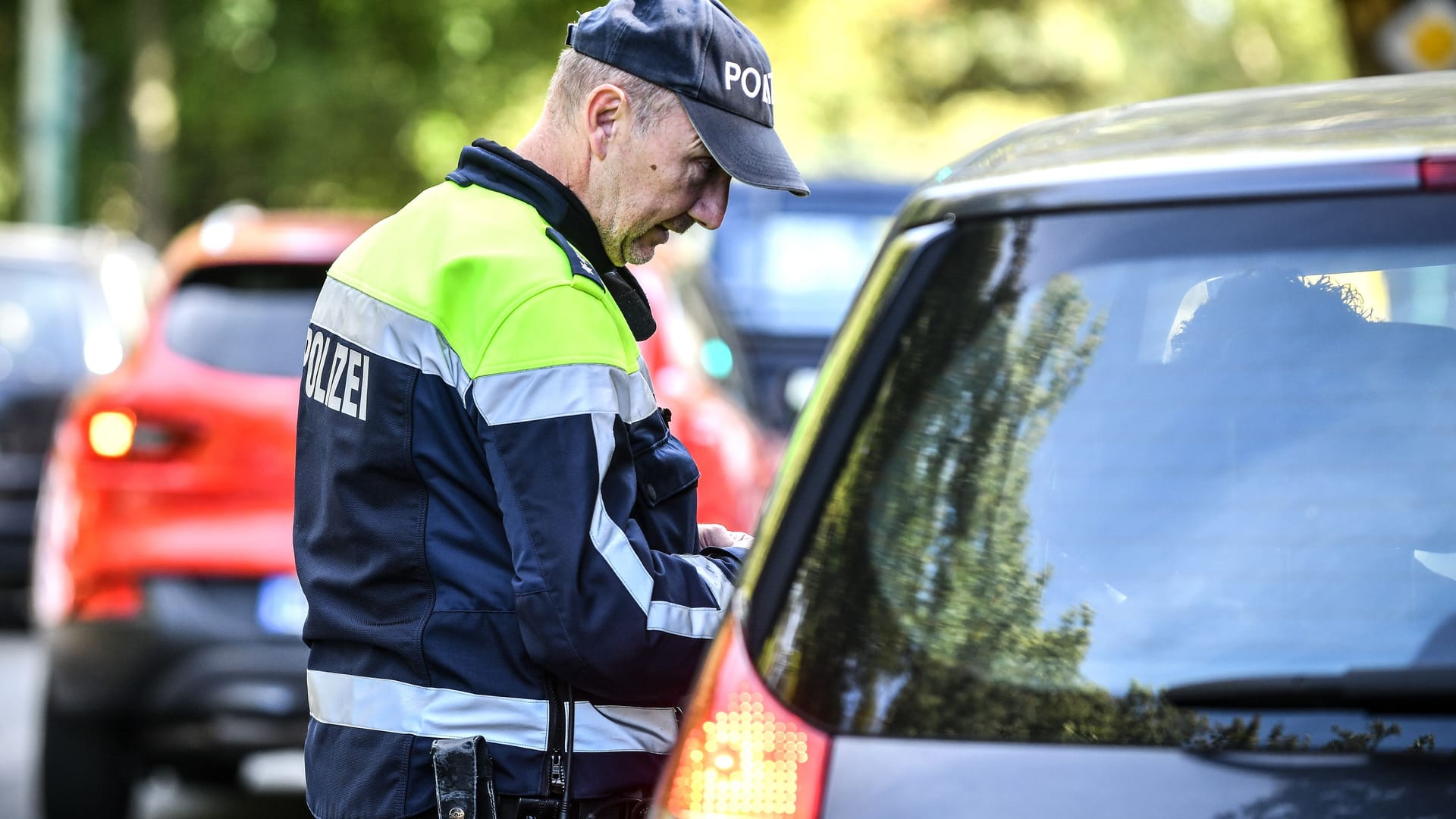 Polizeikontrolle: Bleiben Sie freundlich, aber reden Sie sich nicht um Kopf und Kragen.