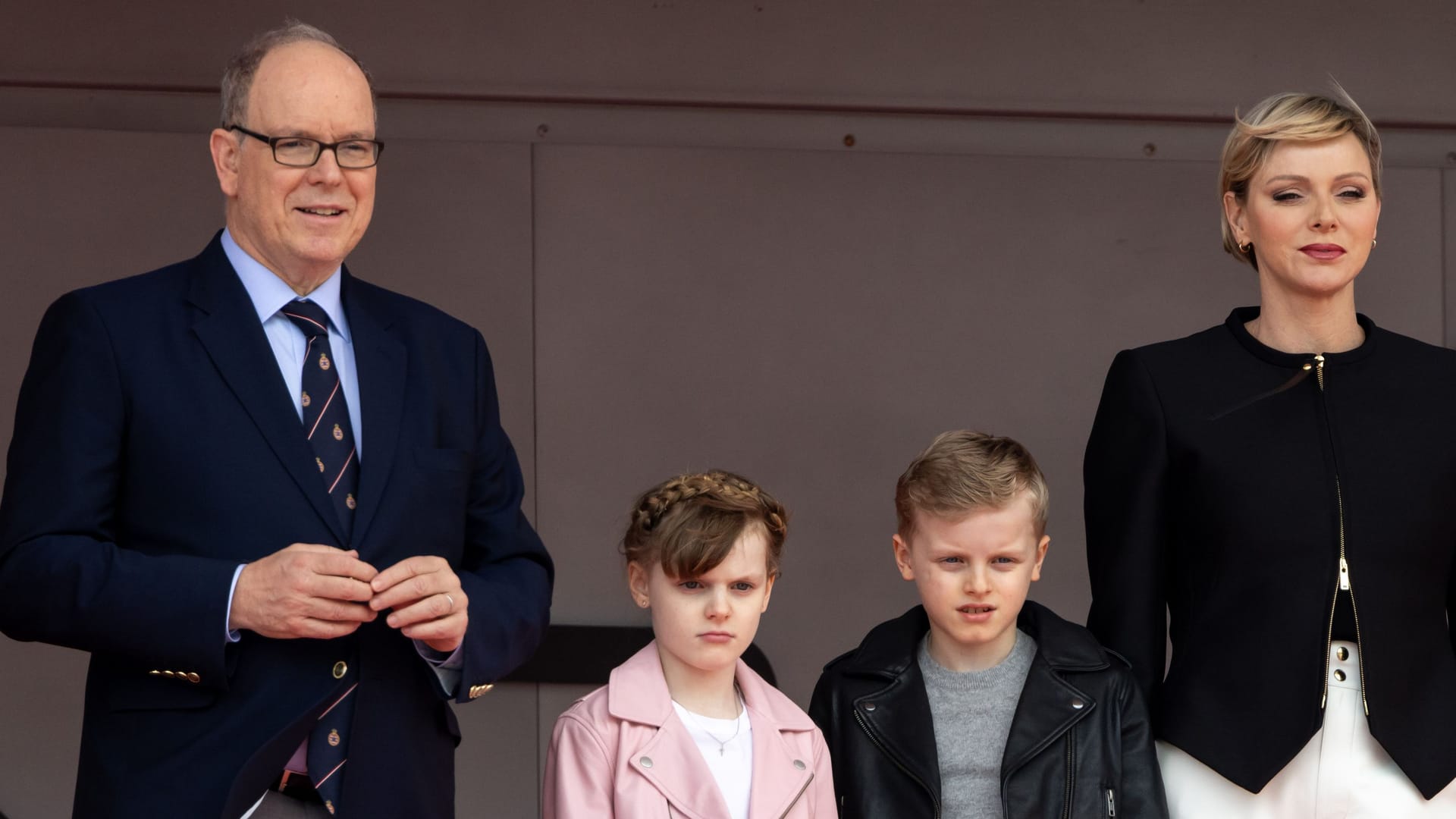 Fürst Albert II. und Fürstin Charlène mit ihren Kindern Gabriella und Jacques: Die Familie besuchte gemeinsam ein Event.