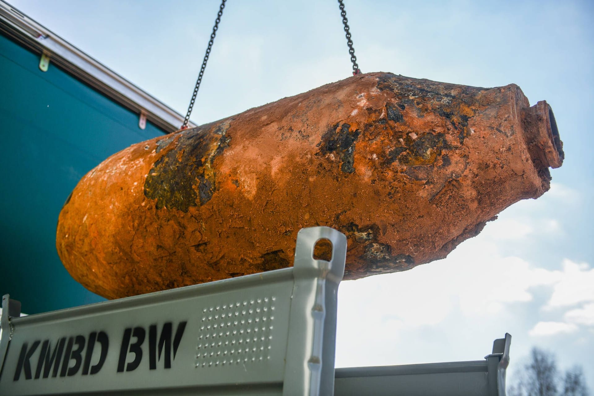 Bombe aus dem Zweiten Weltkrieg (Archivbild): In Köln werden jedes Jahr zahlreiche Sprengkörper entdeckt.