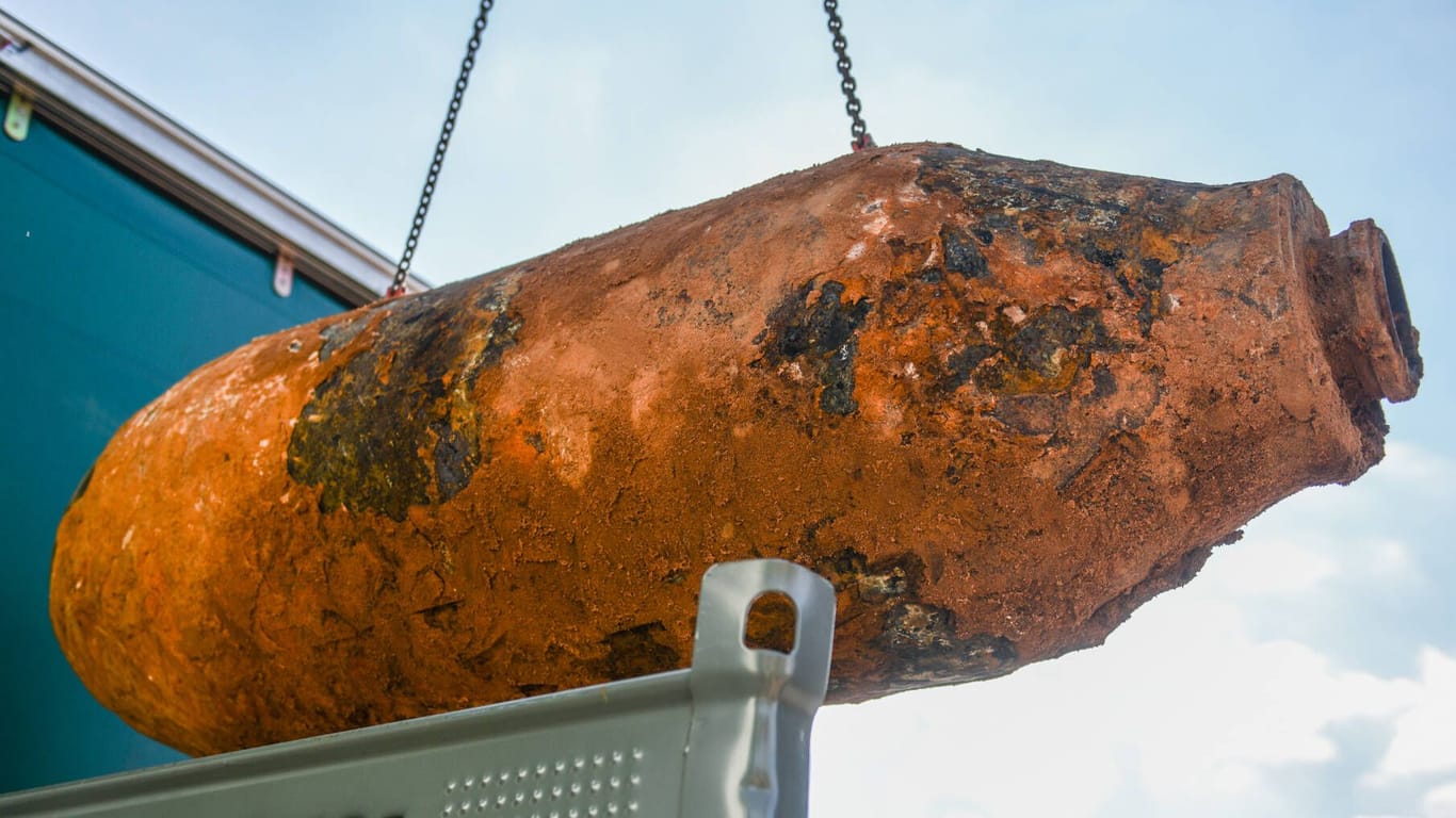 Bombe aus dem Zweiten Weltkrieg (Archivbild): In Köln werden jedes Jahr zahlreiche Sprengkörper entdeckt.