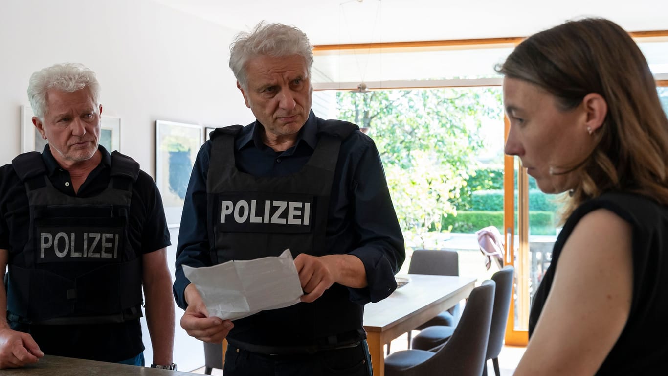 Ivo Batic (Miroslav Nemec, l.), Franz Leitmayr (Udo Wachtveitl, M.) und Erika Reiser (Katja Bürkle, r.): Der "Tatort: Schau mich an" erhielt gute Kritiken.