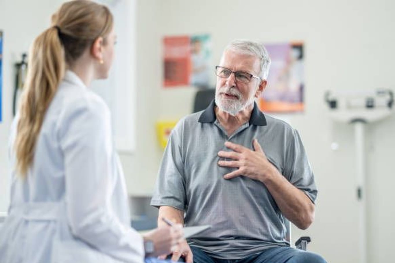 Monatelang auf einen Facharzttermin warten: Viele Patienten kennen das Problem.