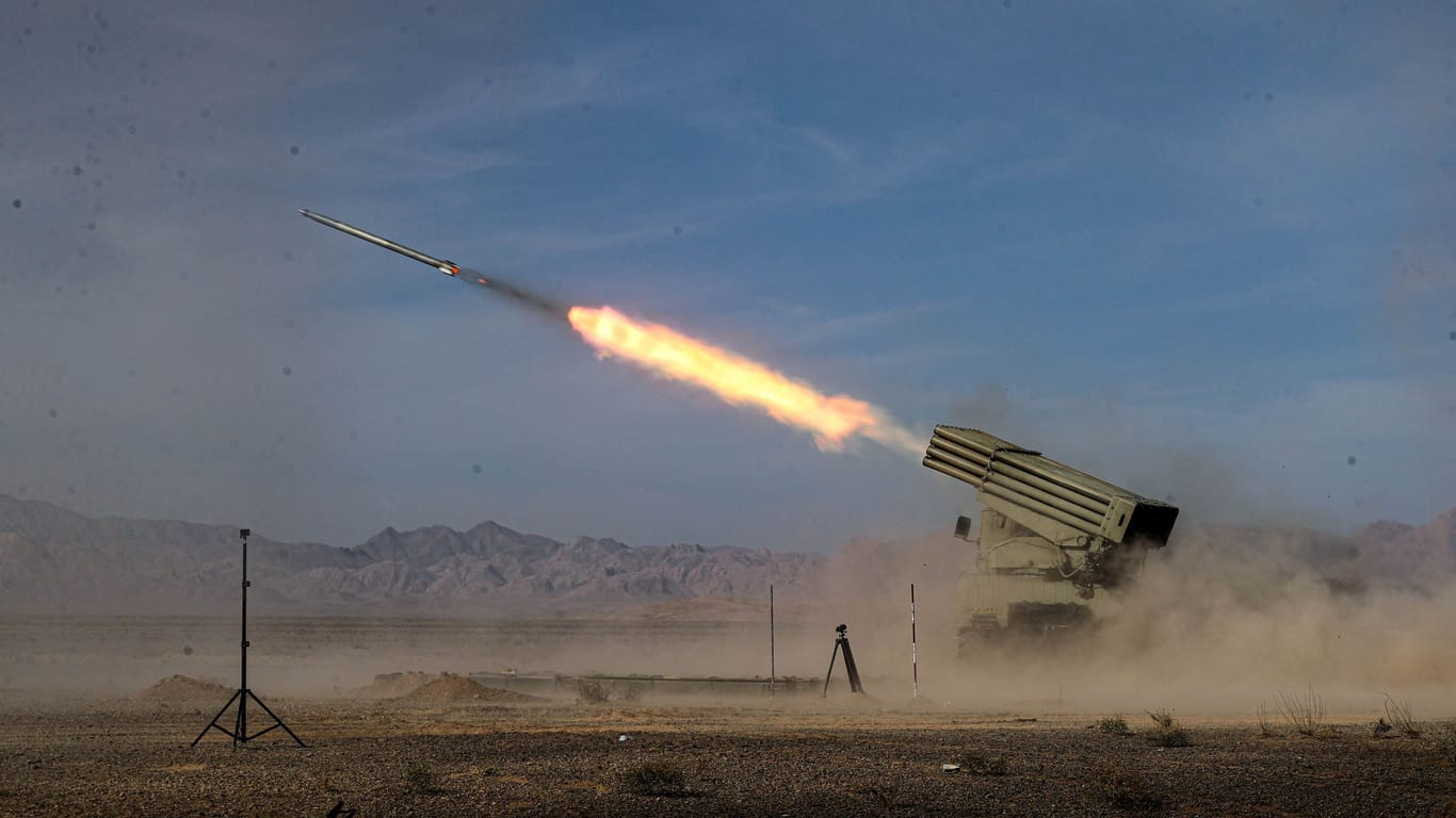 Raketenstart im Iran (Archivbild): Das Mullah-Regime hat Israel direkt angegriffen.
