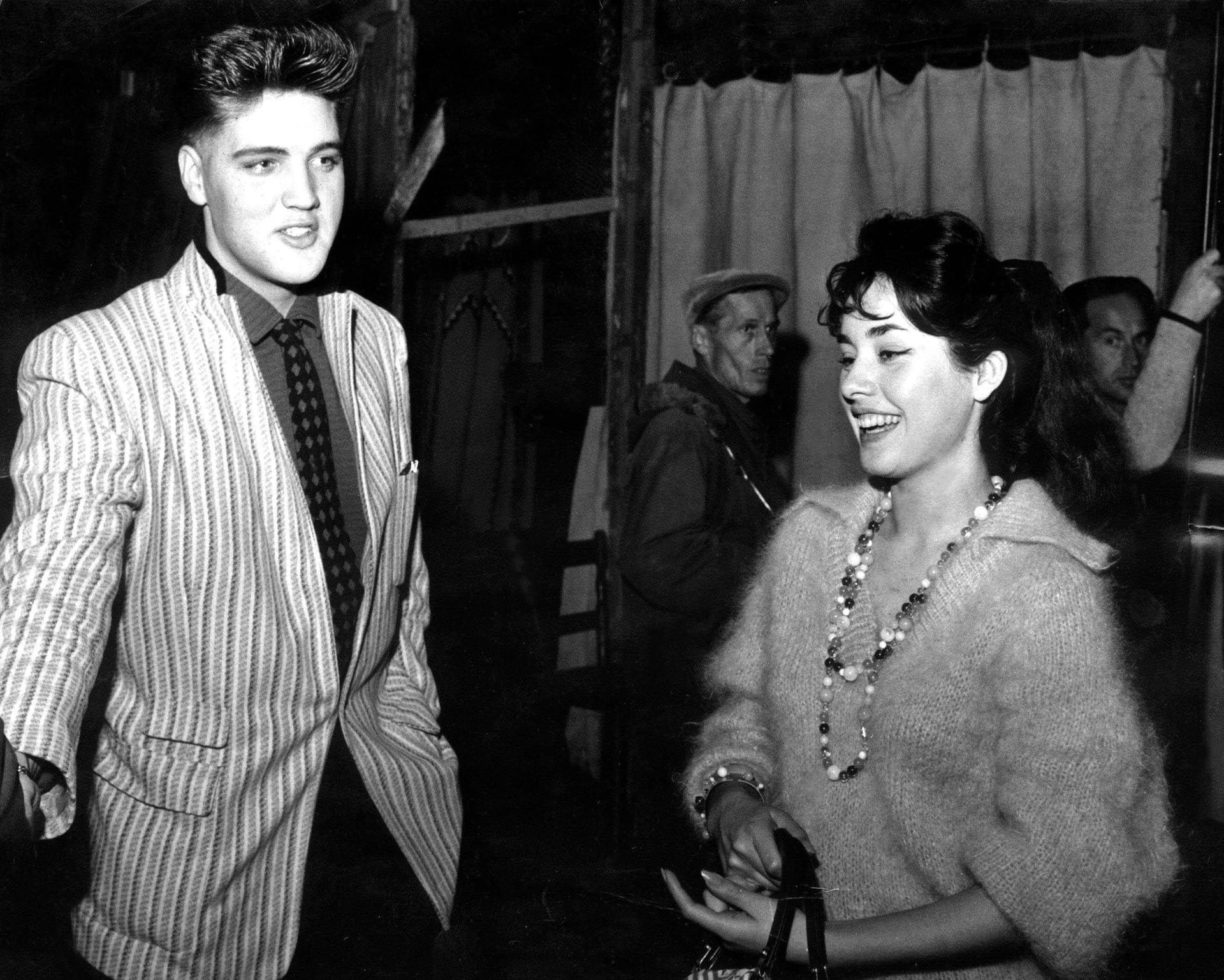 Vera Tschechowa mit Elvis Presley Ende der Fünfzigerjahre.