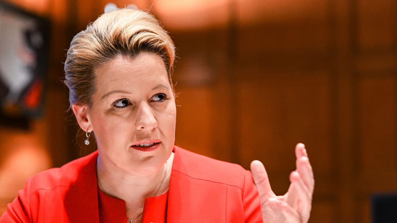 Franziska Giffey (SPD), Senatorin für Wirtschaft, Energie und Betriebe (Archivbild): Sie sieht in der Schließung auch ein "positives Zeichen".