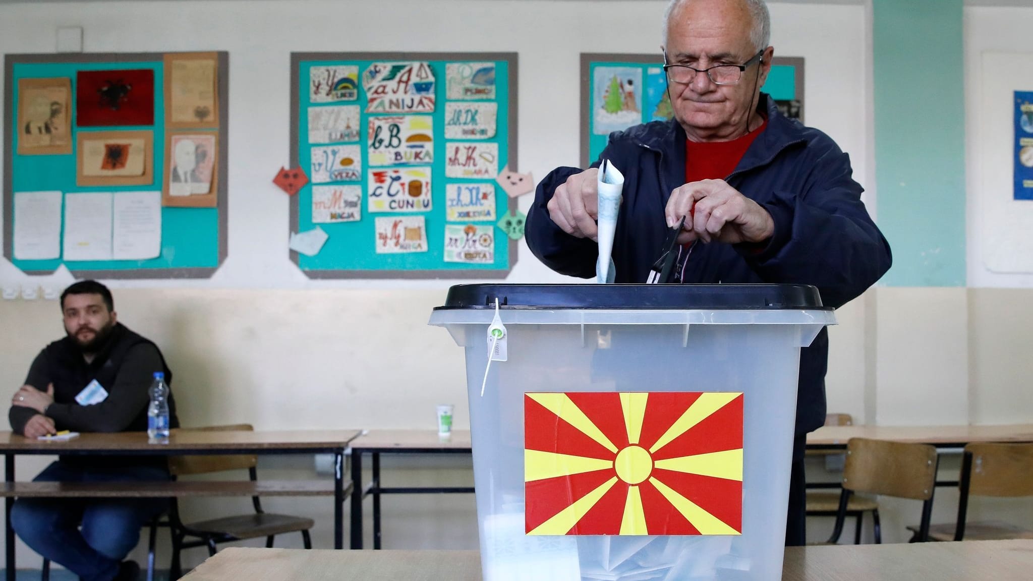 Wahl in Nordmazedonien: Oppositionelle Siljanovska-Davkova gewinnt klar