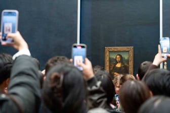 Kein Spaß im Louvre (Archivbild): Bis zu 25.000 Menschen am Tag wollen die "Mona Lisa" sehen. Bisher im Gedränge.