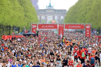 Laufbegeisterung: Die Teilnehmerinnen und Teilnehmer beim Berliner Halbmarathon 2024.