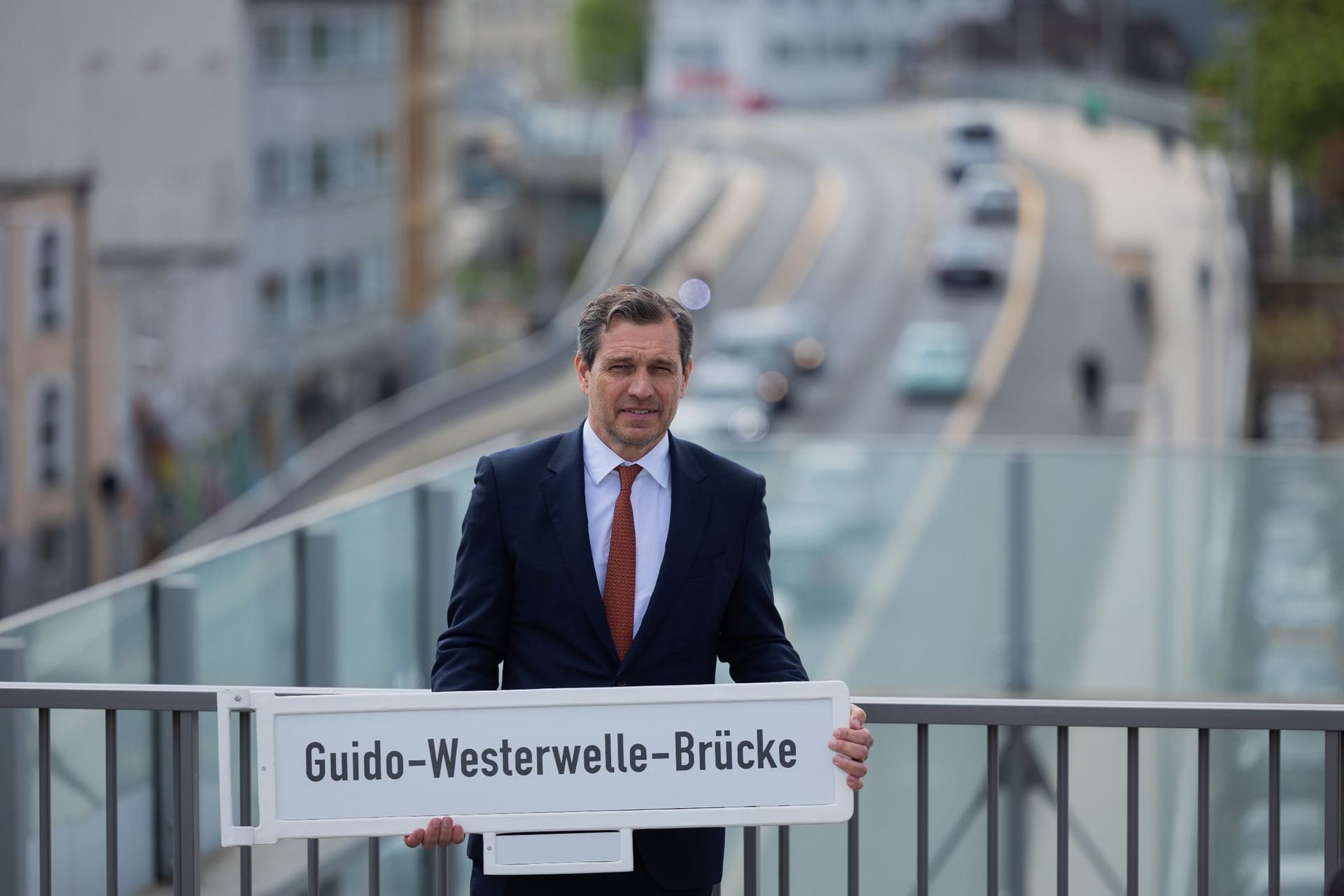 Bonner Victoriabrücke wird zur Guido-Westerwelle-Brücke