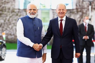 Narendra Modi und Olaf Scholz: Deutschland umwirbt Indien.