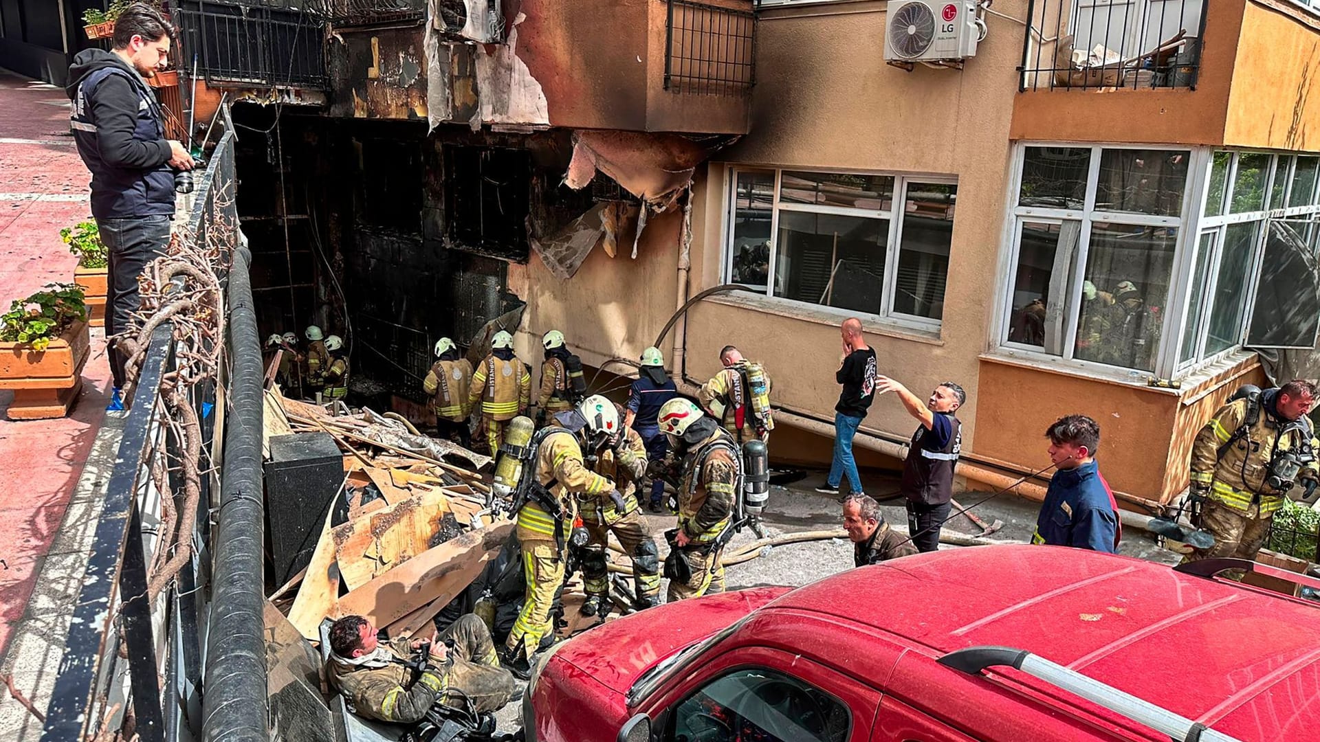 Brand in Istanbul