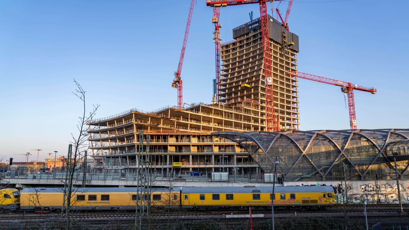 Rohbau des Bauprojekts Elbtower: Der architektonische Abschluss der Hafencity Hamburg im Osten soll auf 64 Stockwerke und 245 Meter Höhe wachsen.
