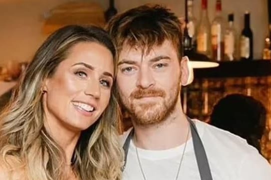 Ashley McGuire und Charles Withers: Der Brite hat sich seit einem Jahr nicht bei seiner Frau gemeldet.