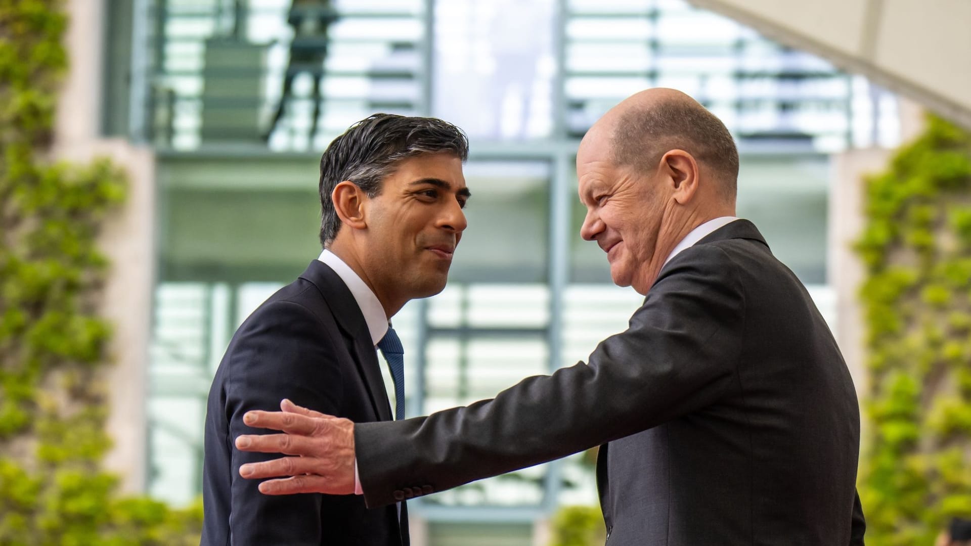 Olaf Scholz + Rishi Sunak