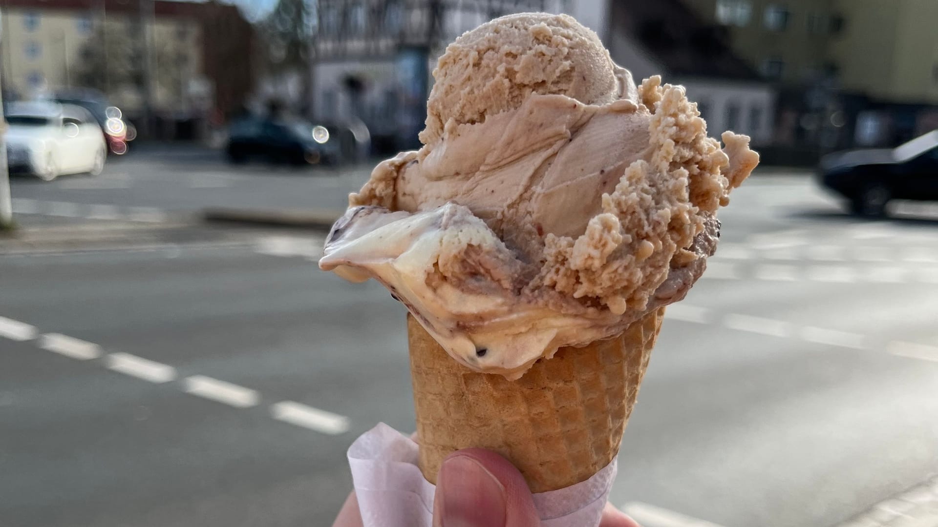 Die Auswahl bei "Eis Cristallo" ist groß: Die Eisdiele liegt in der Nähe des Tiergartens.