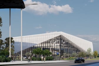 So soll das Konferenzzentrum nach Plänen von Albert Speer einmal aussehen. Im Inneren soll auch Platz für ein historisches Flugzeug geschaffen werden.