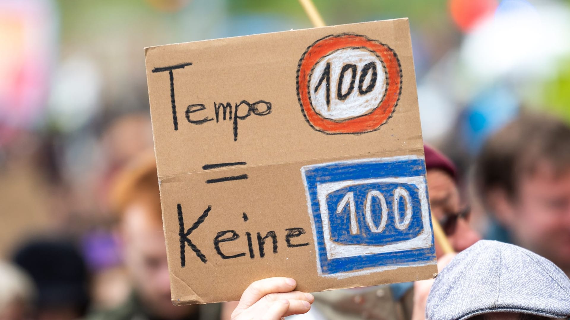 Demonstration gegen Weiterbau der A100