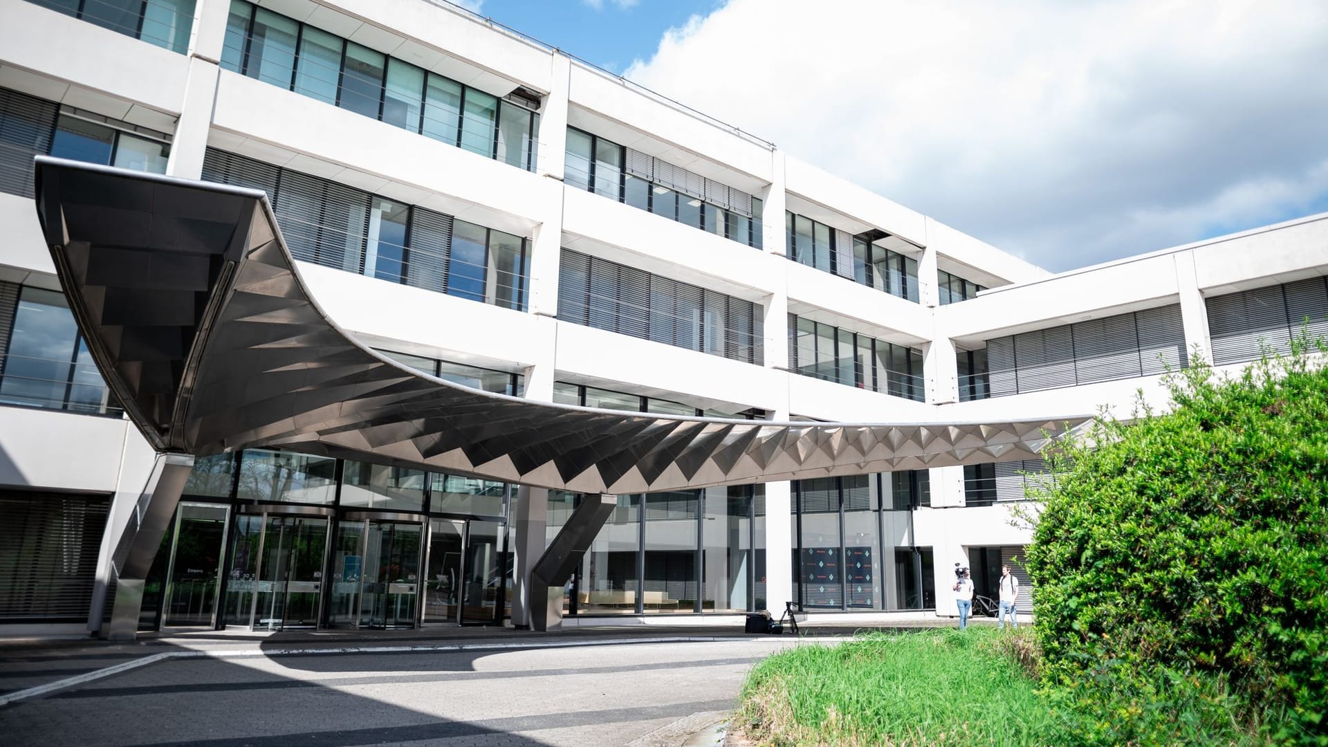 Die Firmenzentrale von Galeria Karstadt Kaufhof in Essen: Hier wurde heute der neue Investor für den insolventen Warenhauskonzern Galeria Karstadt Kaufhof (GKK) vorgestellt.