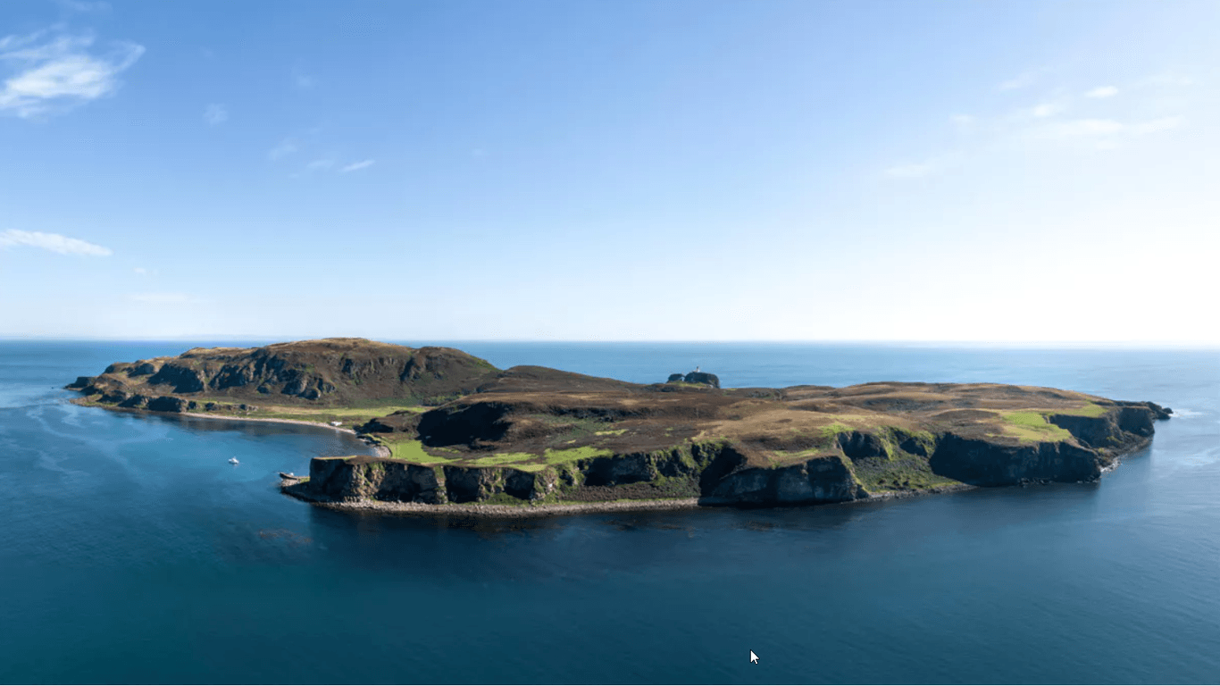 Eine Insel mit Pub und Schafen: Sanda Island steht aktuell zum Verkauf.