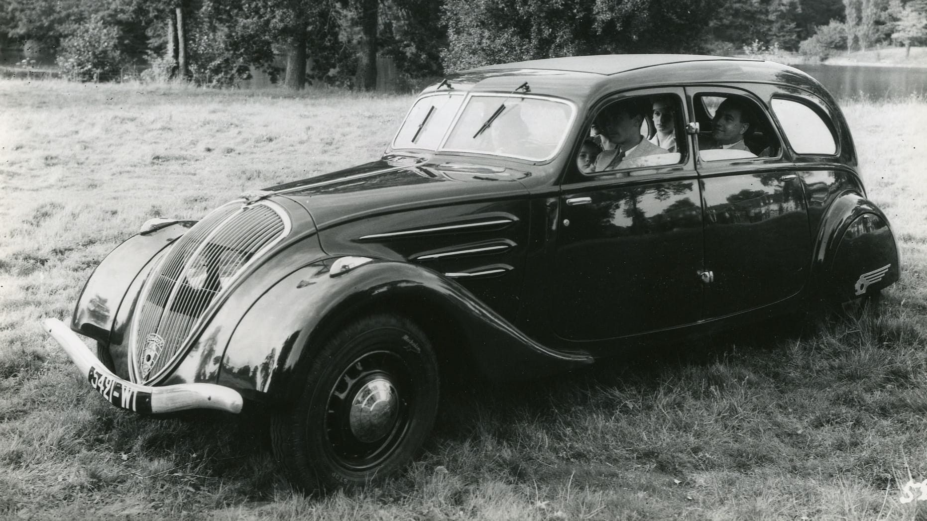 Peugeot 402 Kombi: Das Modell aus dem Jahr 1936 hatte gleich sieben Sitzplätze.