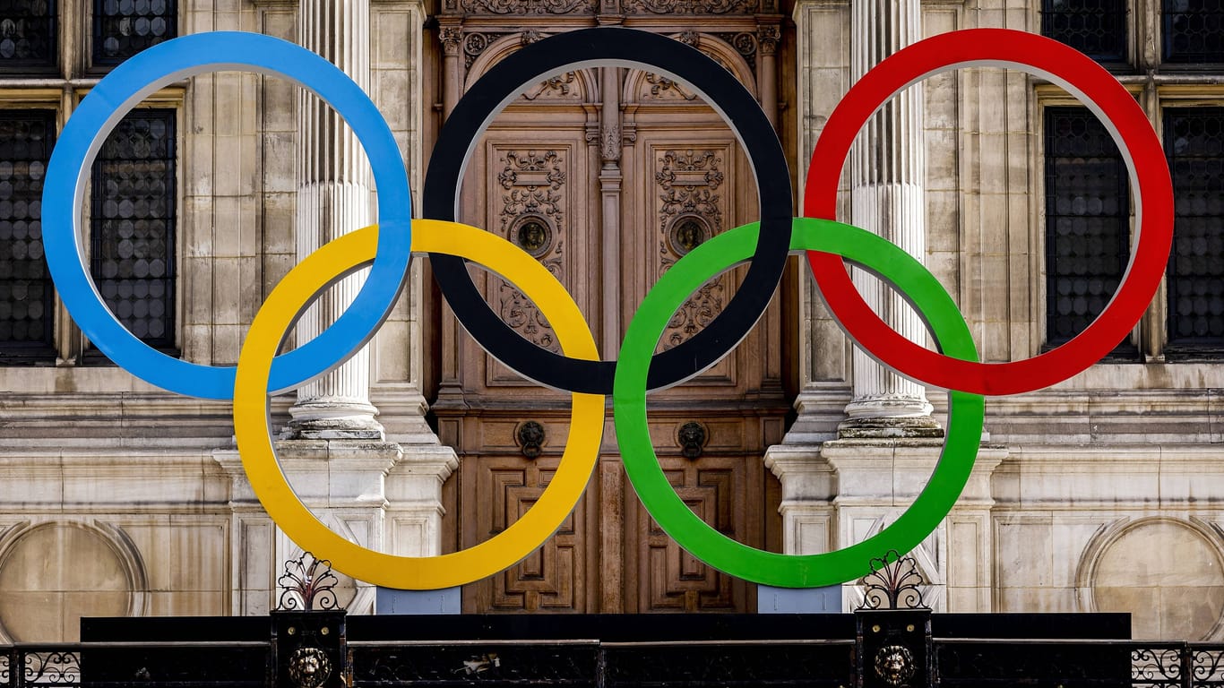 Die Olympischen Ringe: Das Großereignis findet 2024 in Paris statt.