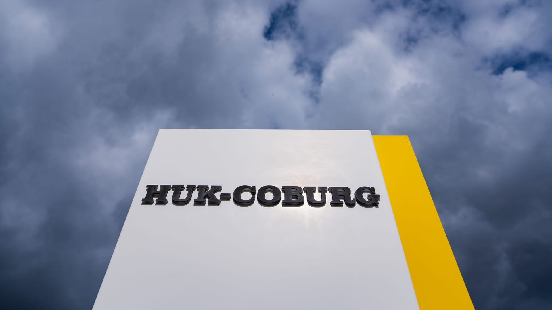 Schriftzug des Unternehmens HUK-Coburg