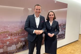 Nürnbergs Wirtschaftsreferentin Dr. Andrea Heilmaier und Sparkassenvorstand Matthias Wittmann: Bei einem gemeinsamen Pressetermin informierten sie über den Wohnungsmarkt in Nürnberg.