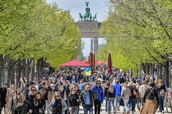 1. Maifeiertag in Berlin (Archivbild): Traditionell sind für den Tag viele Veranstaltungen in der Stadt geplant.