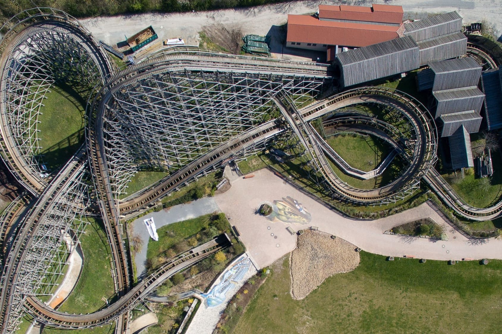 Die Holzachterbahn "Mammut"