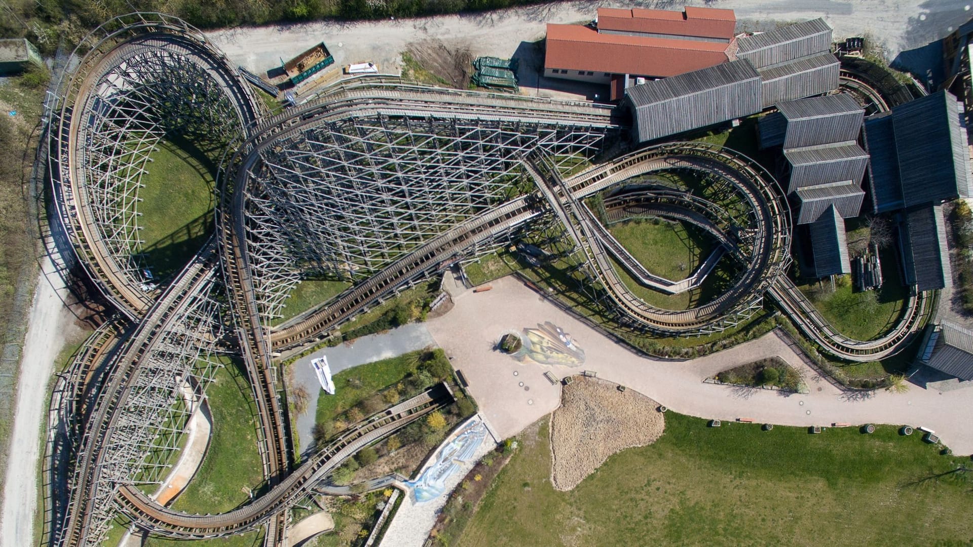 Die Holzachterbahn "Mammut"