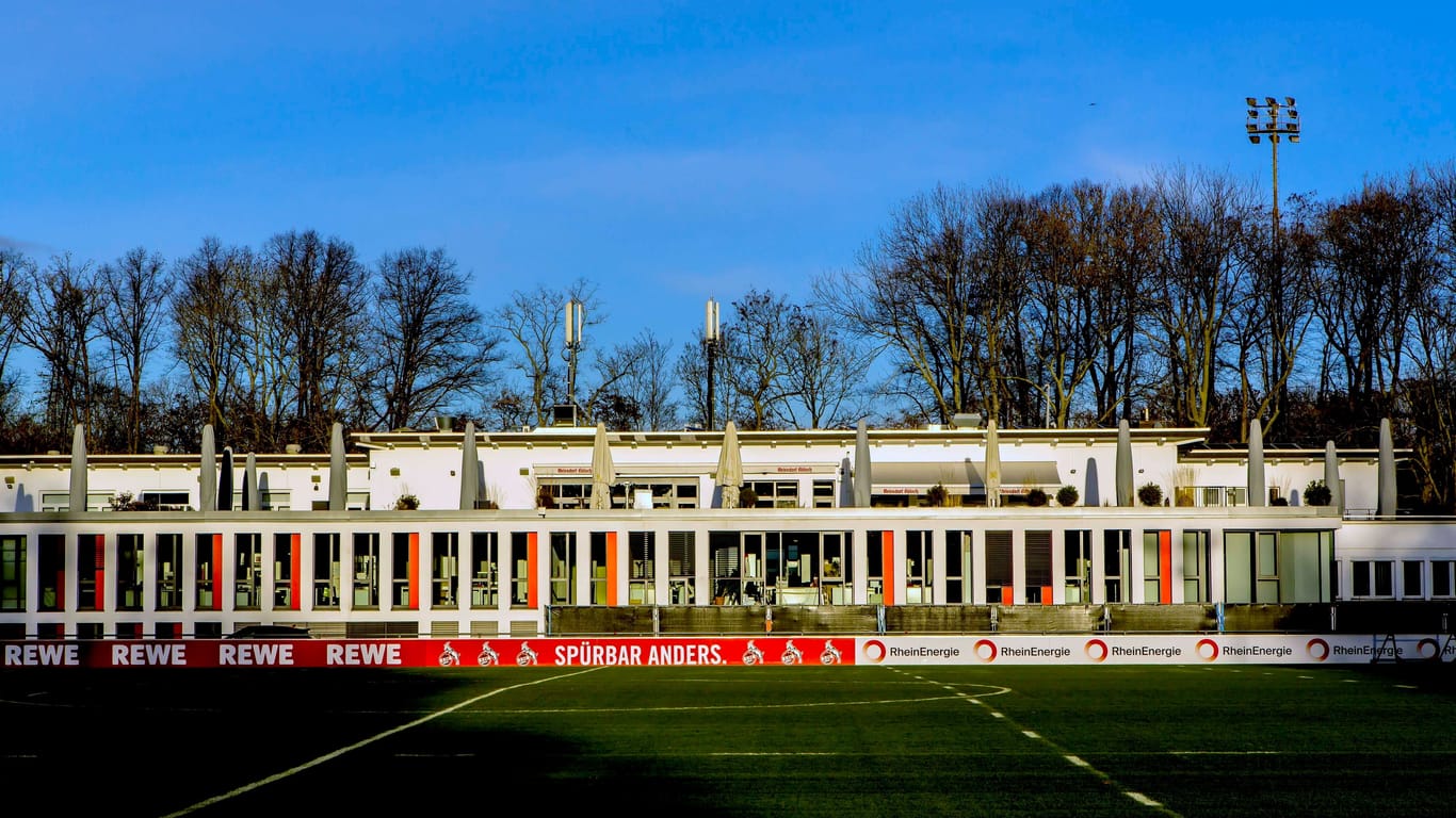 Der Rheinenergiesportpark im Grüngürtel in Köln-Sülz (Archivbild): Die Trainingsanlage des 1. FC Köln soll erweitert werden.