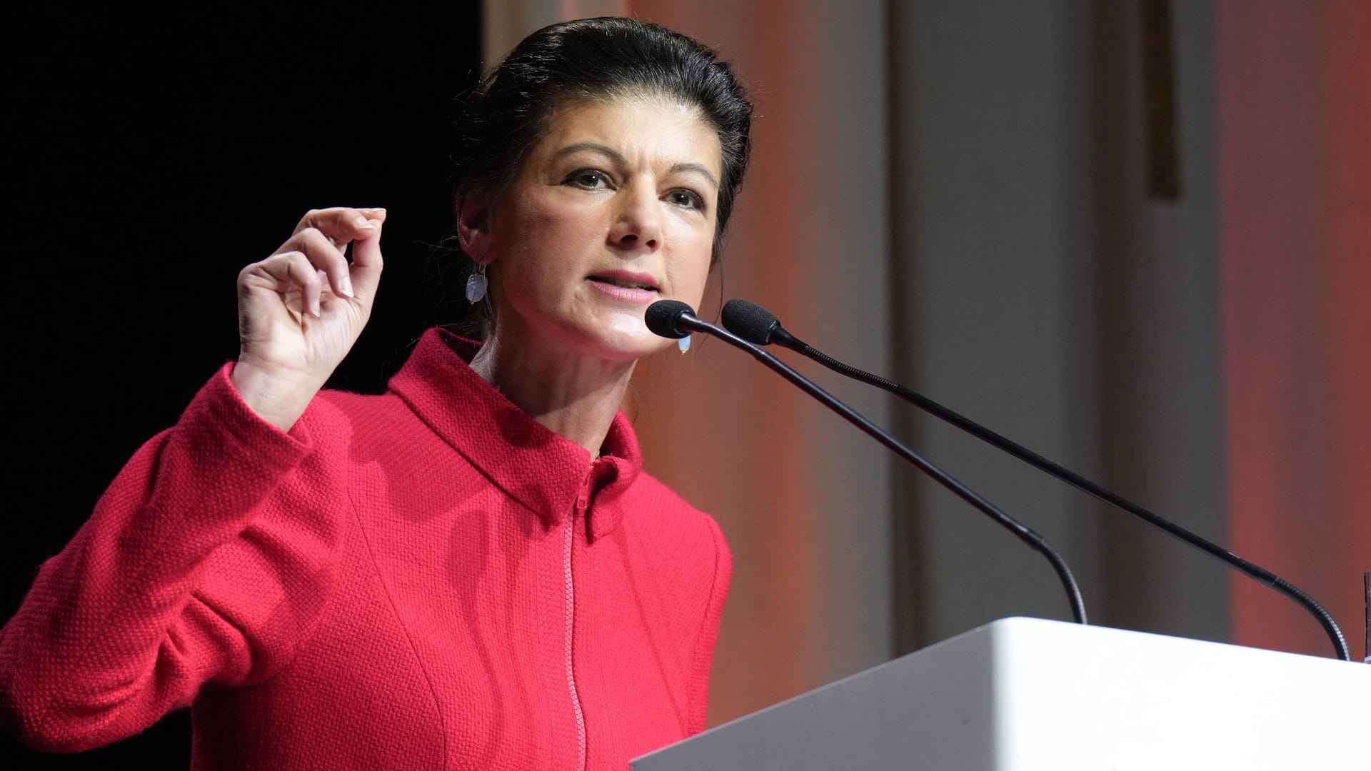 Sahra Wagenknecht (Archivbild): Wagenknecht fordert den Kanzler auf, die Vertrauensfrage zu stellen.