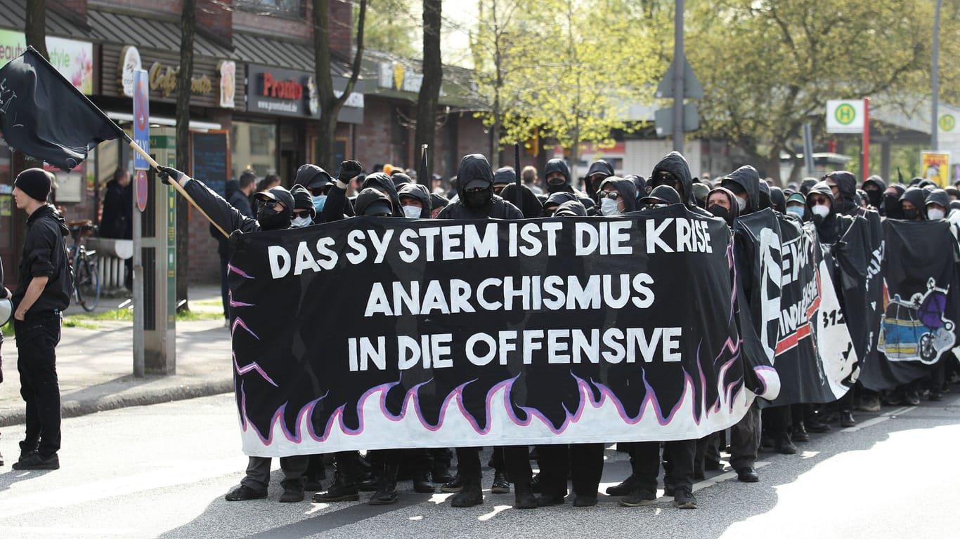 In Hamburg gehen jedes Jahr Tausende Demonstranten aus der linksextremen Szene zu den sogenannten „Revolutionären 1. Mai-Demonstrationen“.