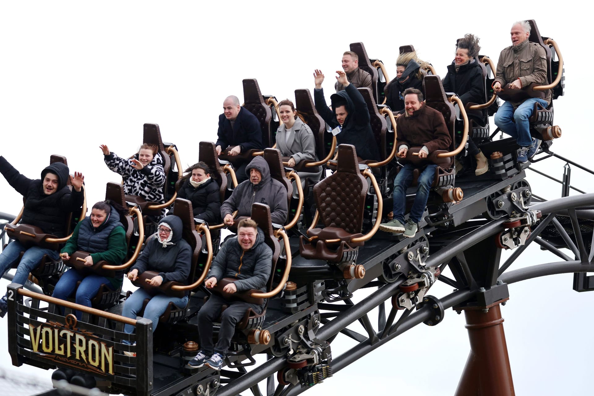 Die "Voltron Nevera": Die neue Achterbahn im Euro-Park startet mit Schwierigkeiten.